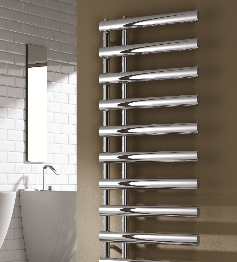 Reina Grace — Reina brochure page 44; Chrome; pictured size 1140 x 500 mm