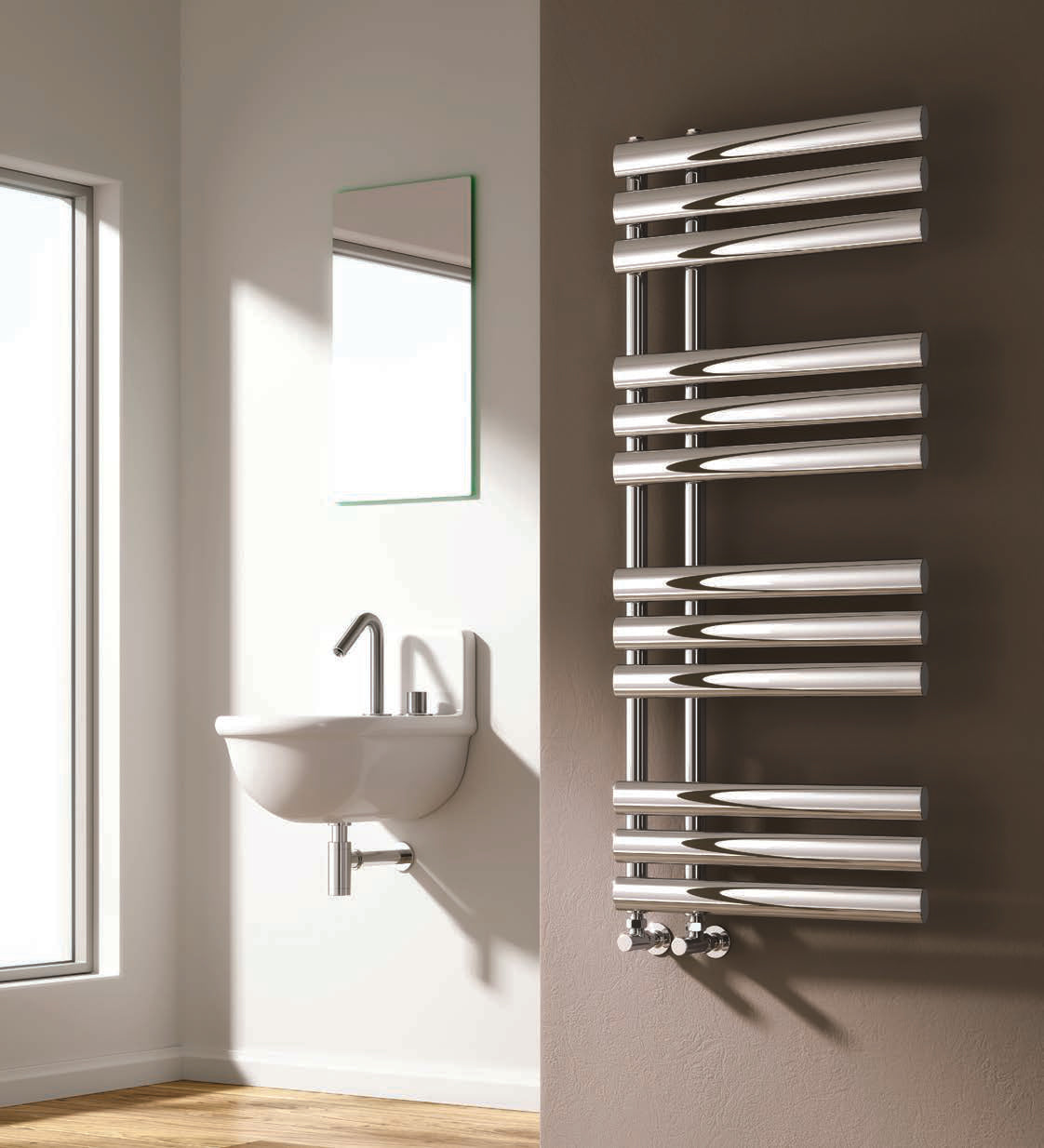 Reina Chisa — Reina brochure page 47; Chrome; pictured size 1130 x 500 mm